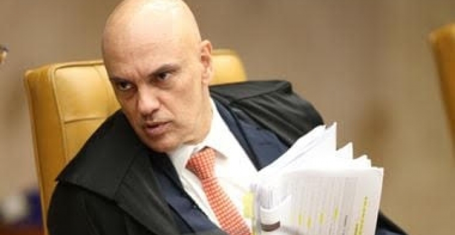 STF condenou-se a concordar com Moraes em tudo    