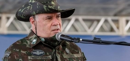Ex-comandante do Exército desdiz o que escreveu sobre acampamentos