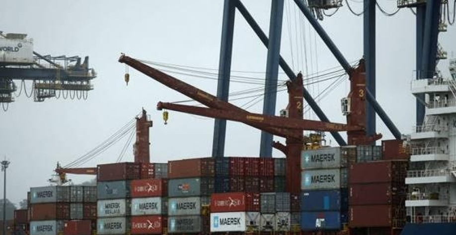 Balança comercial tem superávit recorde de US$ 5,5 bi em fevereiro