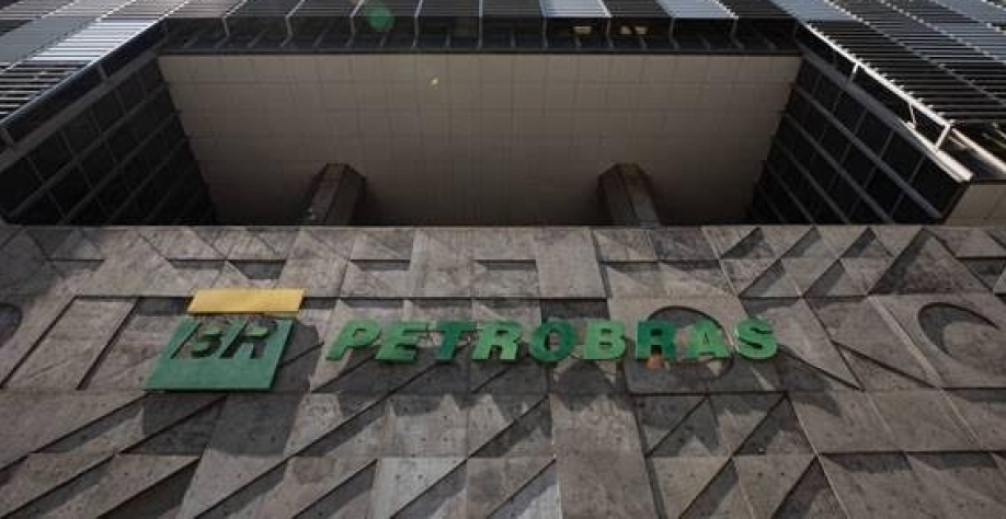 Prates diz que orientação para reter dividendos da Petrobras veio de Lula