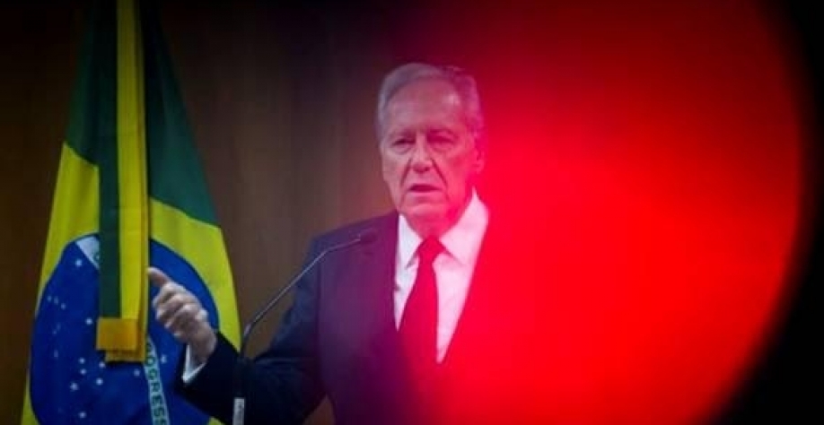 A trapalhada do ministro – Editorial Folha de S.Paulo