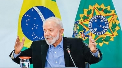 Lula exalta carro bioelétrico e fala em ‘virada’ na indústria automotiva