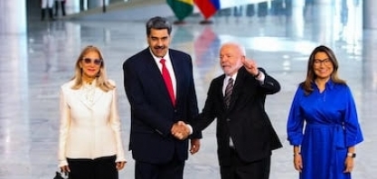 Lula vê ditador como herói e opositora como mulher histérica na Venezuela