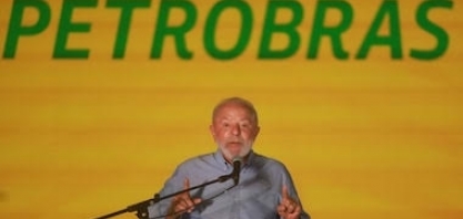 Lula provocou a destruição inédita do valor de Petrobras e Vale