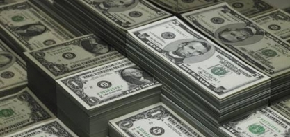 Dólar fecha estável mesmo com intervenção do Banco Central