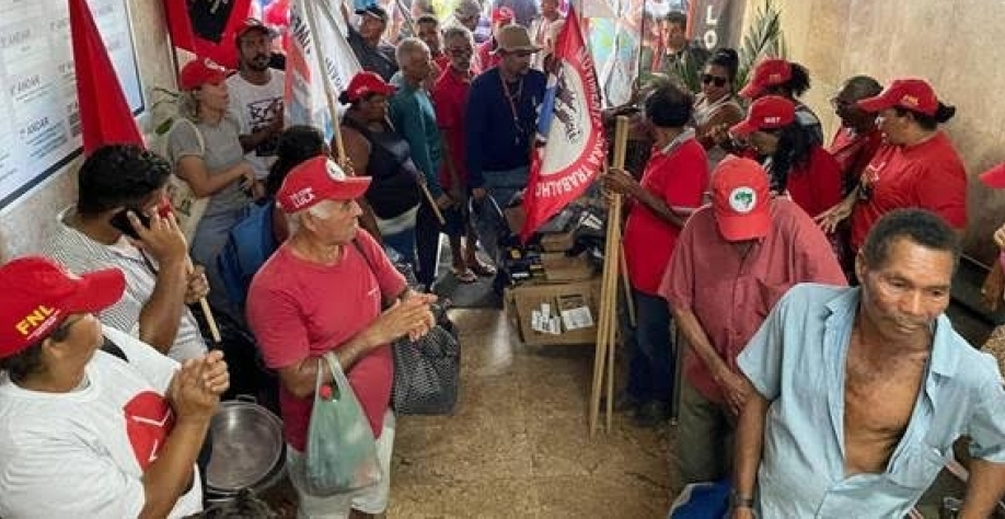 MST invade sede do Incra em Alagoas contra nomeação de indicado de Lira