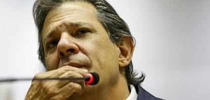 A economia, grande trunfo do governo Lula em 2023, parou e começa a recuar