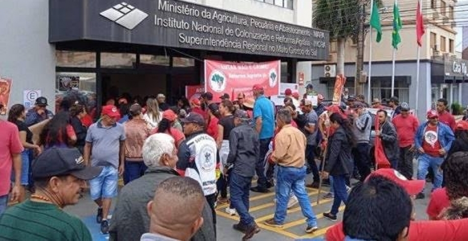 MST invade sede do Incra em Mato Grosso do Sul e pressiona governo