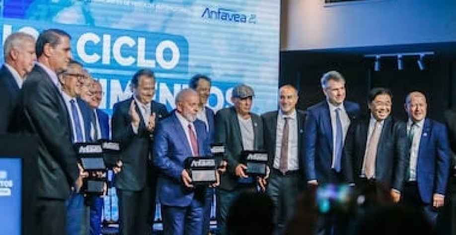 ‘Temos de ver onde erramos para voltarmos a ser a 6ª economia global’