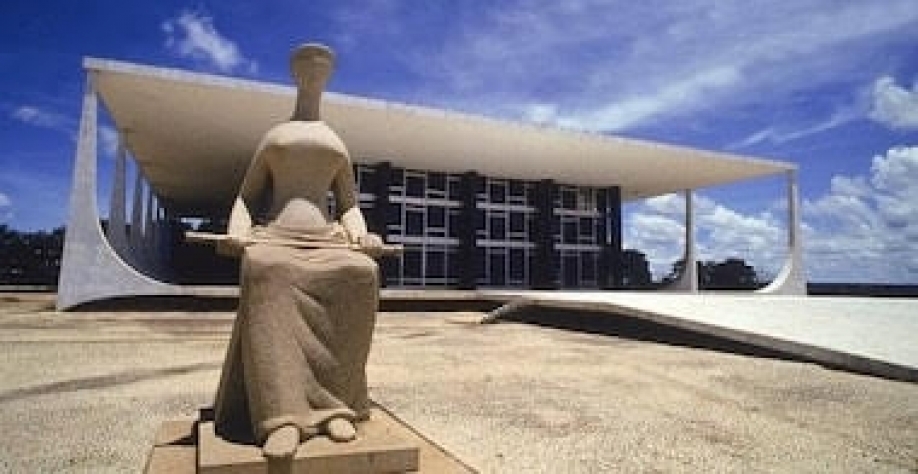 Censura no Brasil de hoje é pior do que a censura da ditadura militar