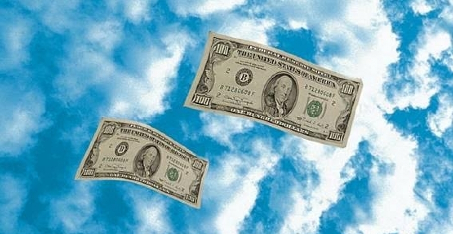 Brasil tem forte saída de dólares; 2º pior fluxo da história até abril