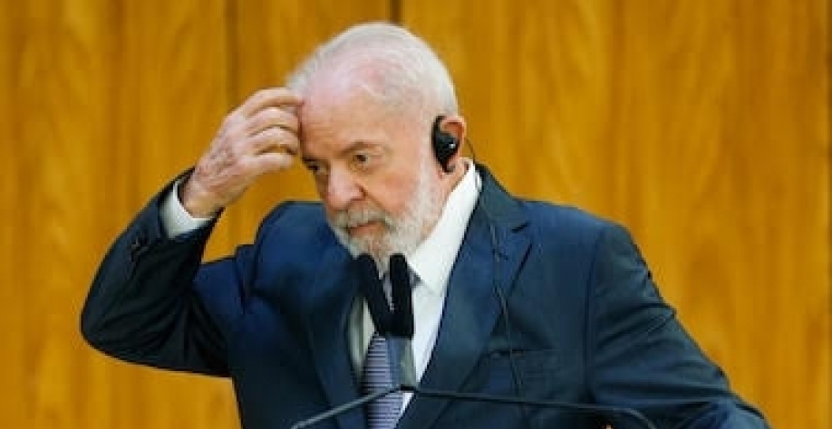 Lula não tem política econômica e usa números imaginários para fingir