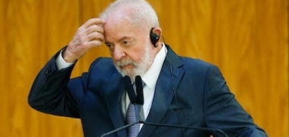 Lula não tem política econômica e usa números imaginários para fingir