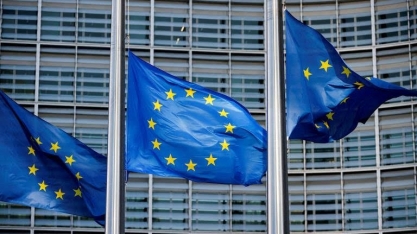 União Europeia aprova lei para aumentar produção de tecnologia verde