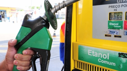Etanol: Preço cai em 14 Estados, sobe em 8 e no DF; fica estável em 4