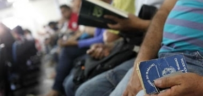  Há poucos sinais animadores no Brasil, apesar da melhora do emprego