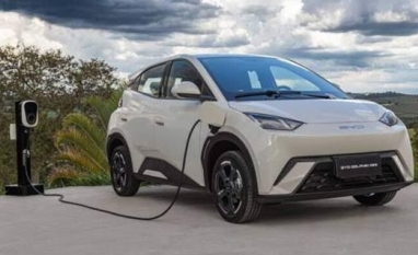 EUA quadruplicam tarifas sobre carros elétricos importados da China