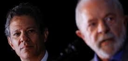 Lula se confunde e chama Haddad de ministro da Defesa