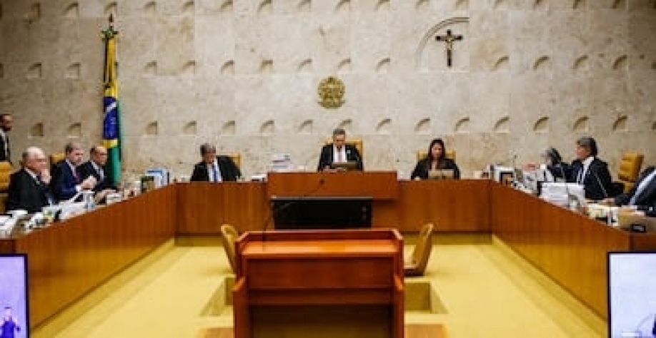 Governo e Judiciário patrocinam impor limites à liberdade de expressão