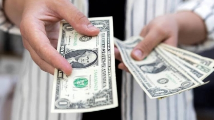 Dólar dispara e atinge R$ 5,51 após fala de Lula sobre corte de gastos