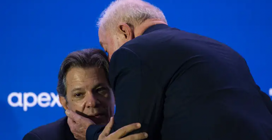 Com teimosia e soberba, Lula puxa o próprio tapete