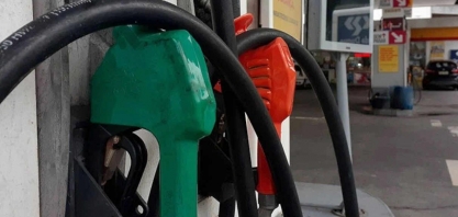 Brasileiros gastam 50% a mais com gasolina do que etanol ao encher o tanque