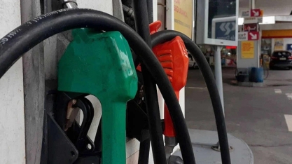 Brasileiros gastam 50% a mais com gasolina do que etanol ao encher o tanque