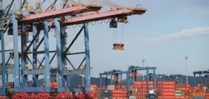 Tempo de espera nos portos sobe de 9 para 20 horas entre 2019 e 2023