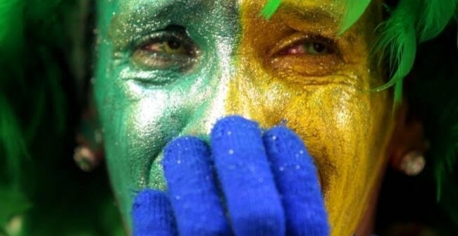 O Brasil surta e delira para recalcar problemas essenciais