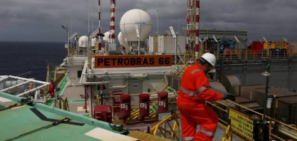 Greve do Ibama reduz produção de petróleo em 200 mil barris por dia