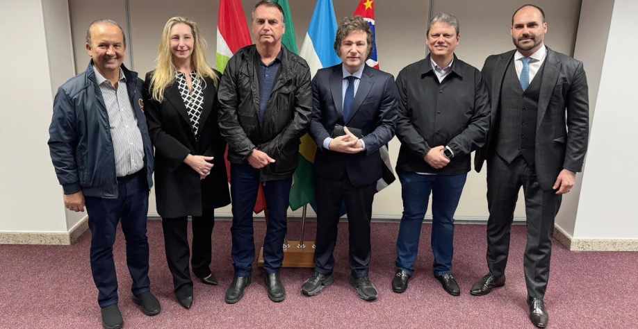 Sem citar Lula, Milei diz que Bolsonaro é alvo de perseguição judicial