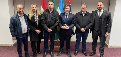 Sem citar Lula, Milei diz que Bolsonaro é alvo de perseguição judicial