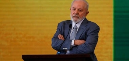 Ninguém traz mais prejuízos para o governo do que Lula com suas falas