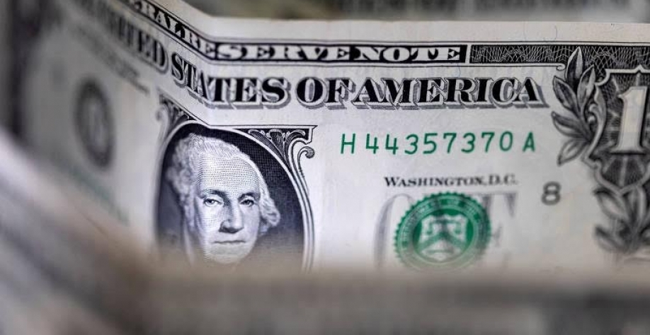 Dólar volta a subir e chega a R$ 5,60 com apagão cibernético global