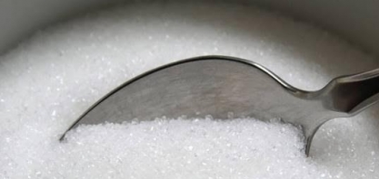 Açúcar: Czarnikow eleva superávit global para 8,8 mi de t em 2024/25