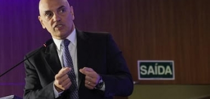 Ciranda de Moraes:quem está dentro não sai, mas quem está fora pode entrar