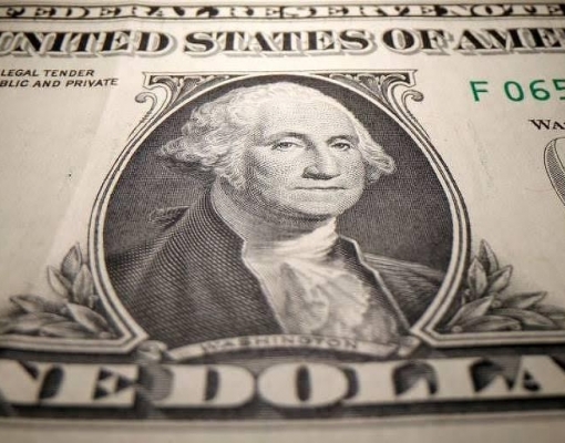 Bolsa cai e dólar fecha em R$ 5,73 com temores de recessão nos EUA