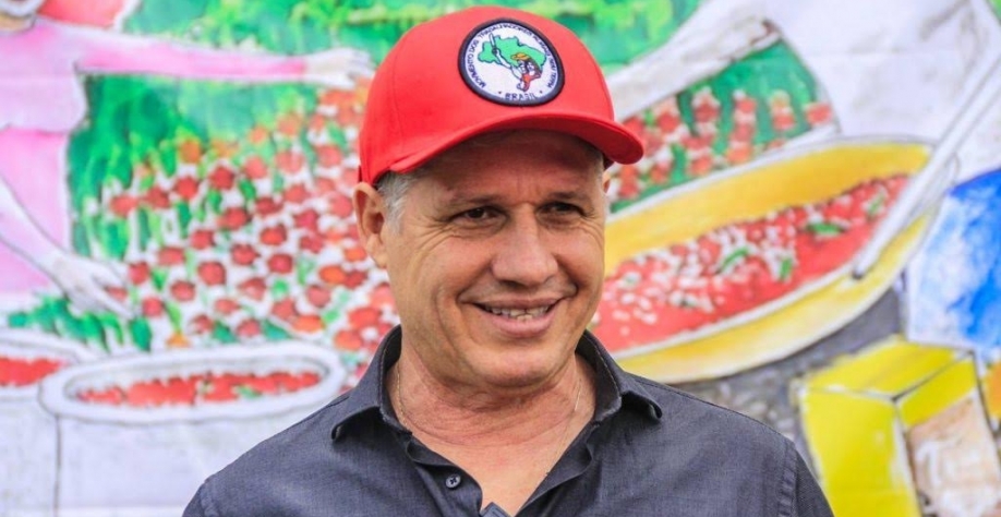 Ministro de Lula critica Folha e sai em defesa de Moraes