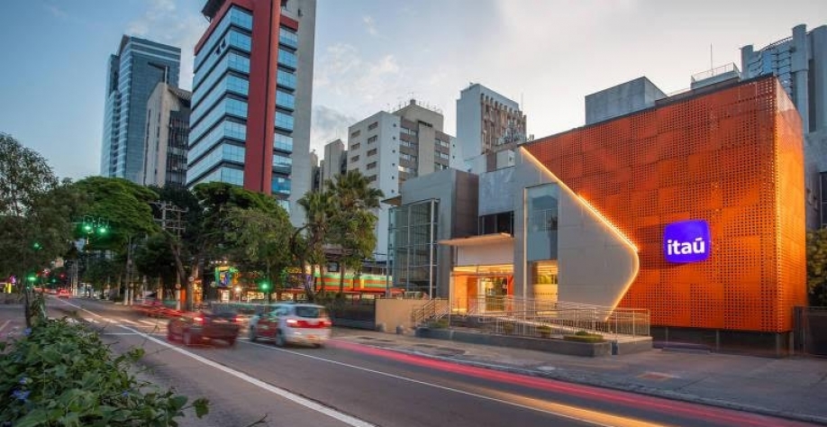 Lucro do Itaú Unibanco sobe 15,2% no 2º tri, para R$ 10,1 bilhões