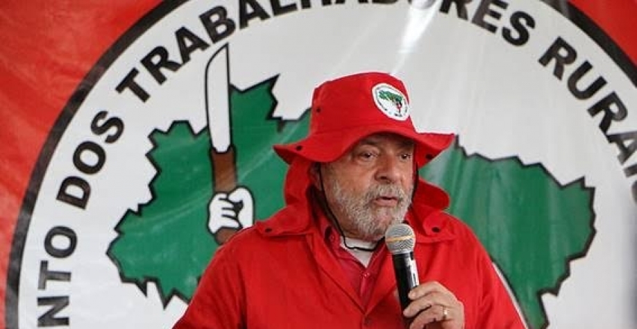 Lula diz que o agronegócio e o MST têm a mesma importância