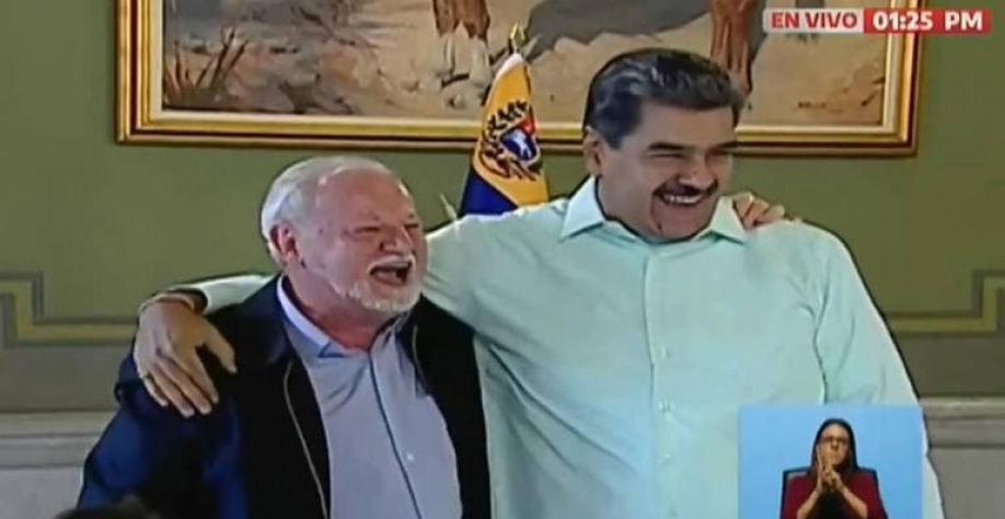 Maduro recebe Stedile para discutir parceria com o MST