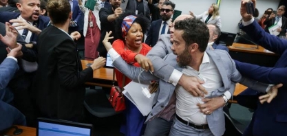 Janones indiciado sob suspeita de corrupção,peculato e associação ao crime