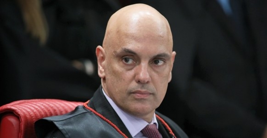 Regra que respalda Moraes em suspensão do X espera julgamento há 7 anos  