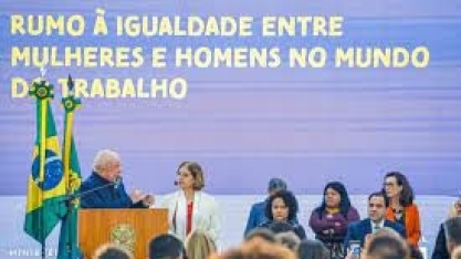 Disparidade salarial: Mulheres ganham 20,7% menos do que homens no Brasil