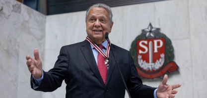 Ex-ministro Roberto Rodrigues é homenageado com Colar de Honra ao Mérito