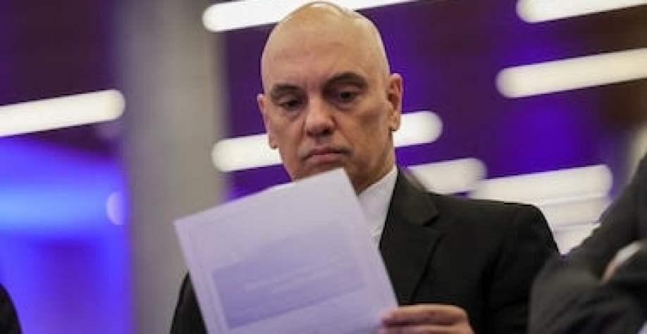 Quem não cometeu crimes perdeu o direito de usar o X por atos de outros