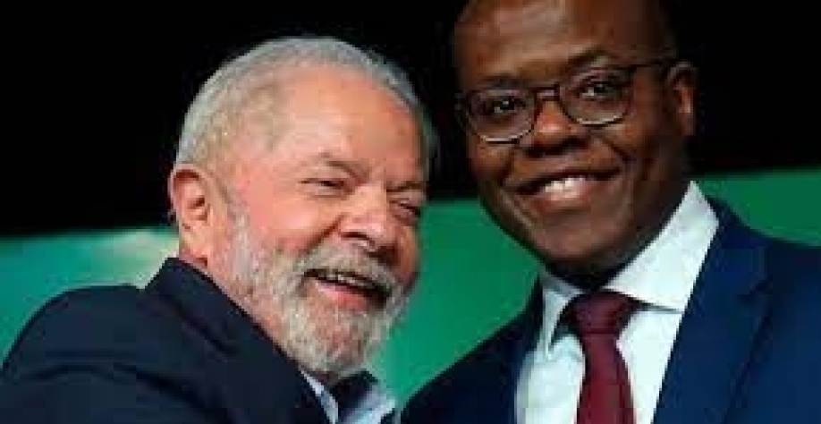 Lula convoca ministro para se explicar e admite “gravidade das denúncias”