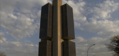 Banco Central deve promover nesta quarta 1º aumento de juros de Lula/3