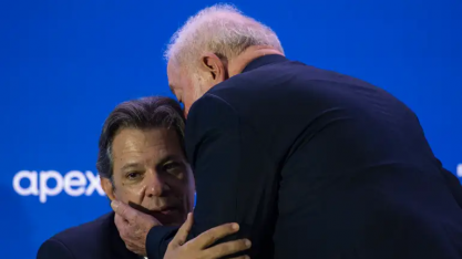 Haddad tenta convencer Lula a conter dívida. Missão impossível?