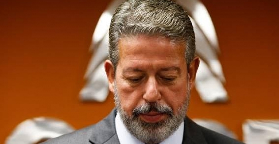 Lira retira projeto da anistia do 8/1 da CCJ e cria comissão especial